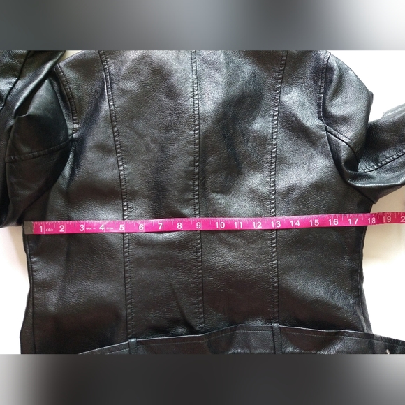 Jhichic Vegan Black Leather Moto Biker Jacket Size L Belted Zip Pockets Lined - Picture 9 of 11